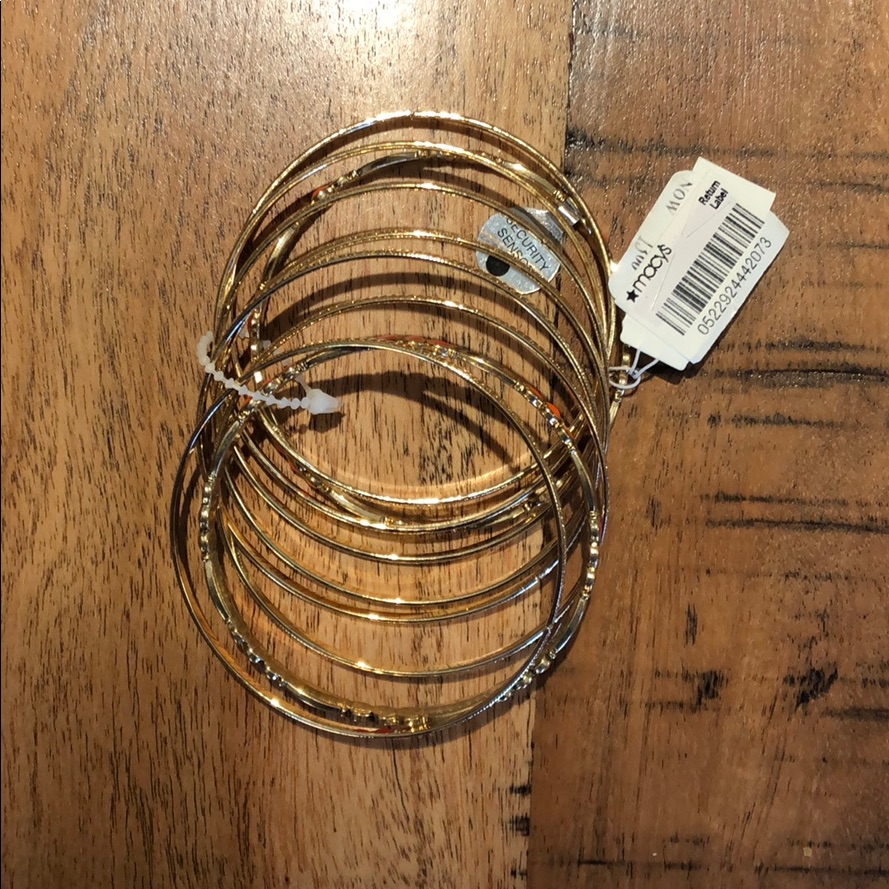 Style And Co Gold Bangle Set 10$